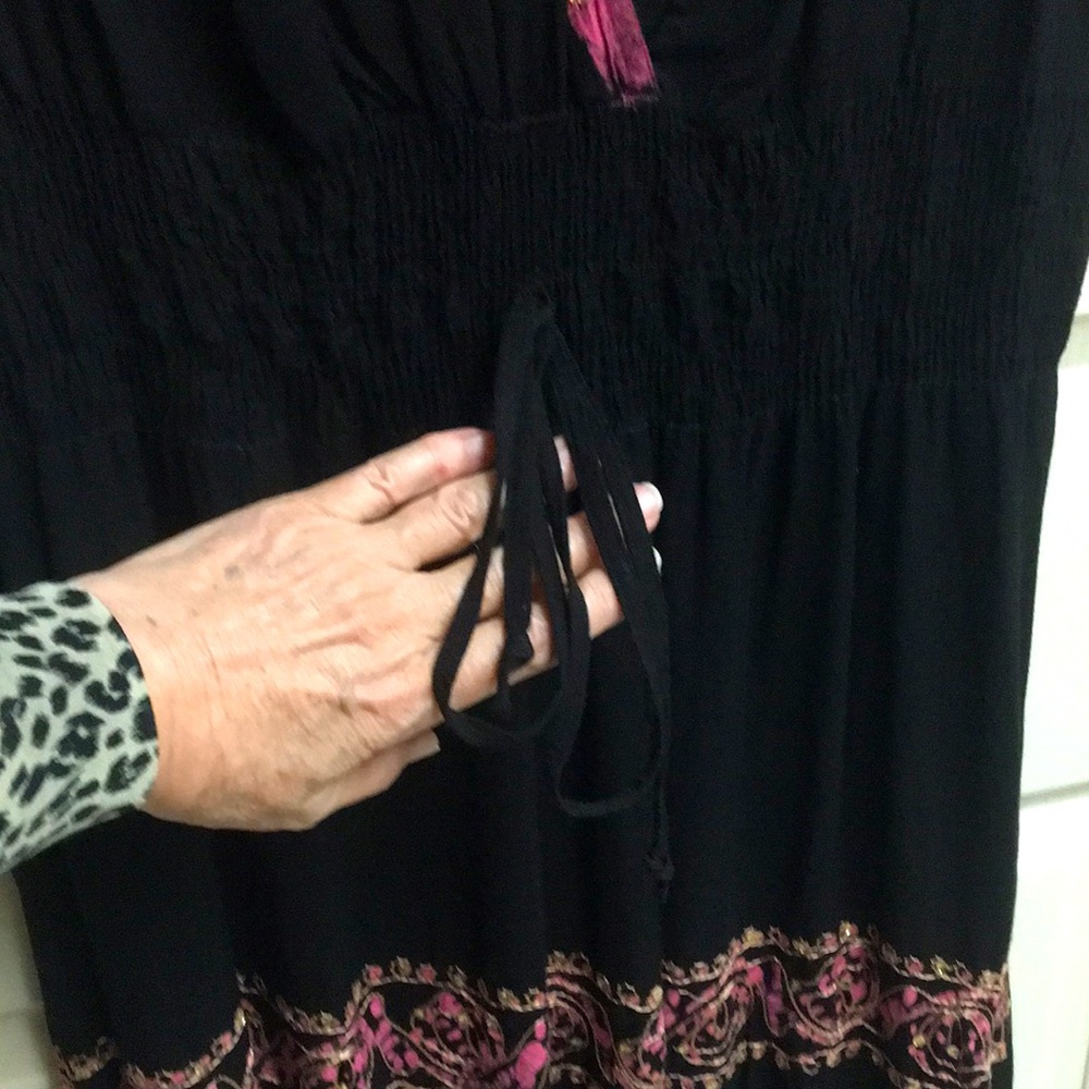 Black & Hot Pink Embroidered V-Neck Women's Dress - Picture 4 of 10